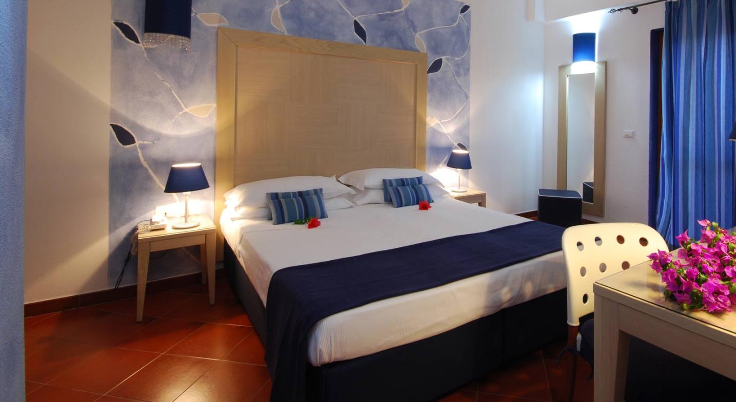 hotelcalarosa fr chambres 023