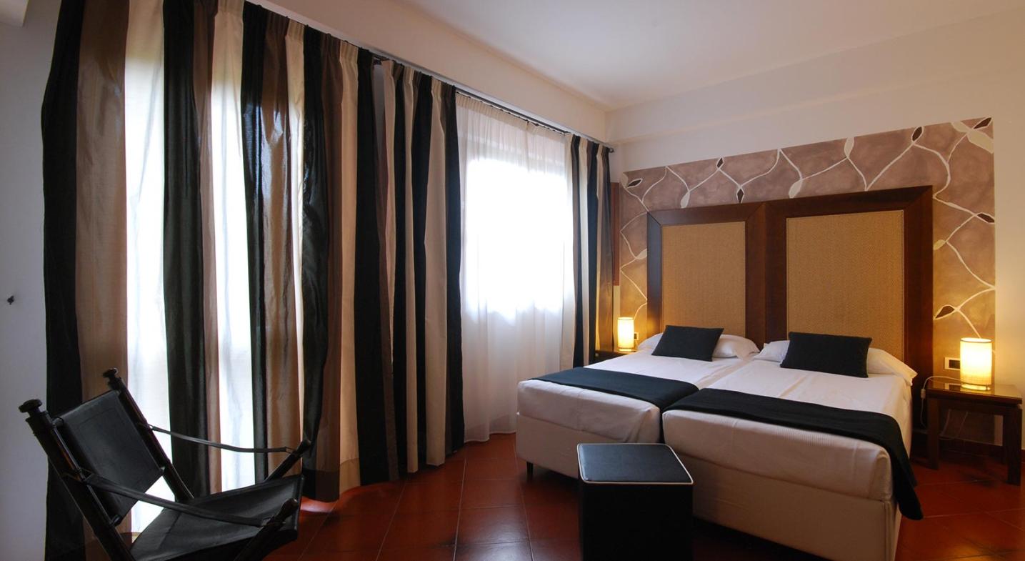hotelcalarosa en rooms 045